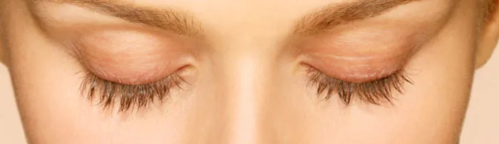 eyelashes